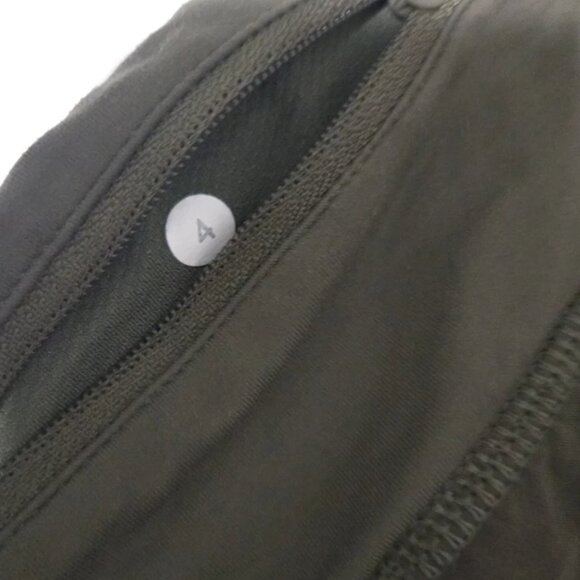 Lululemon Shorts Women 4 Camouflage Speed Up Running Yoga 3" Inseam - Picture 3 of 4